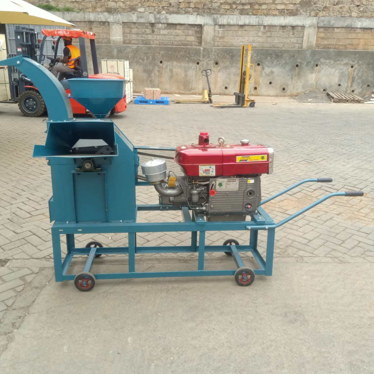Show photograph 2 of Chaff Cutter and Hammer Mill, Diesel