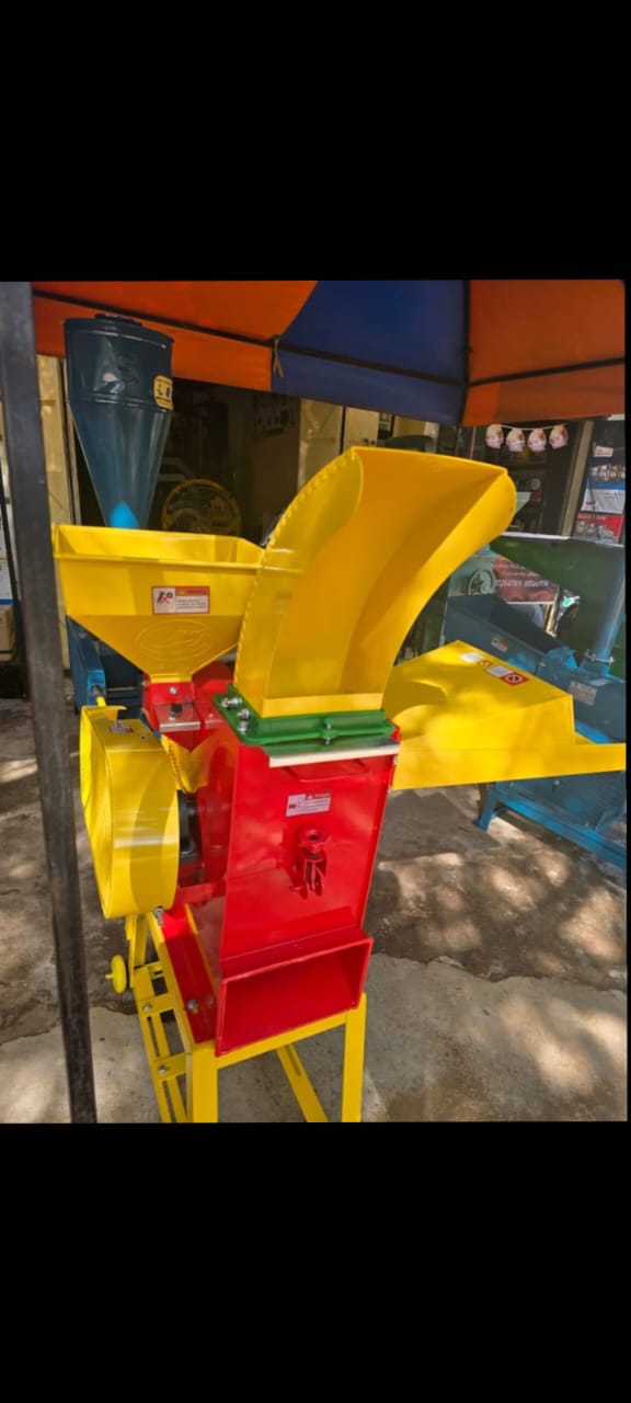 Show photograph 3 of Chaff Cutter and Hammer Mill, Petrol