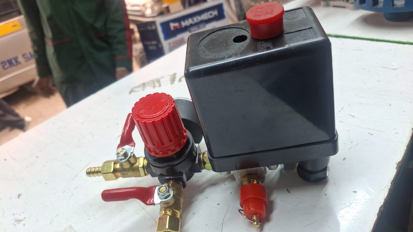 Pressure Switch and Pump Control, part number KMS-PRESS-SW